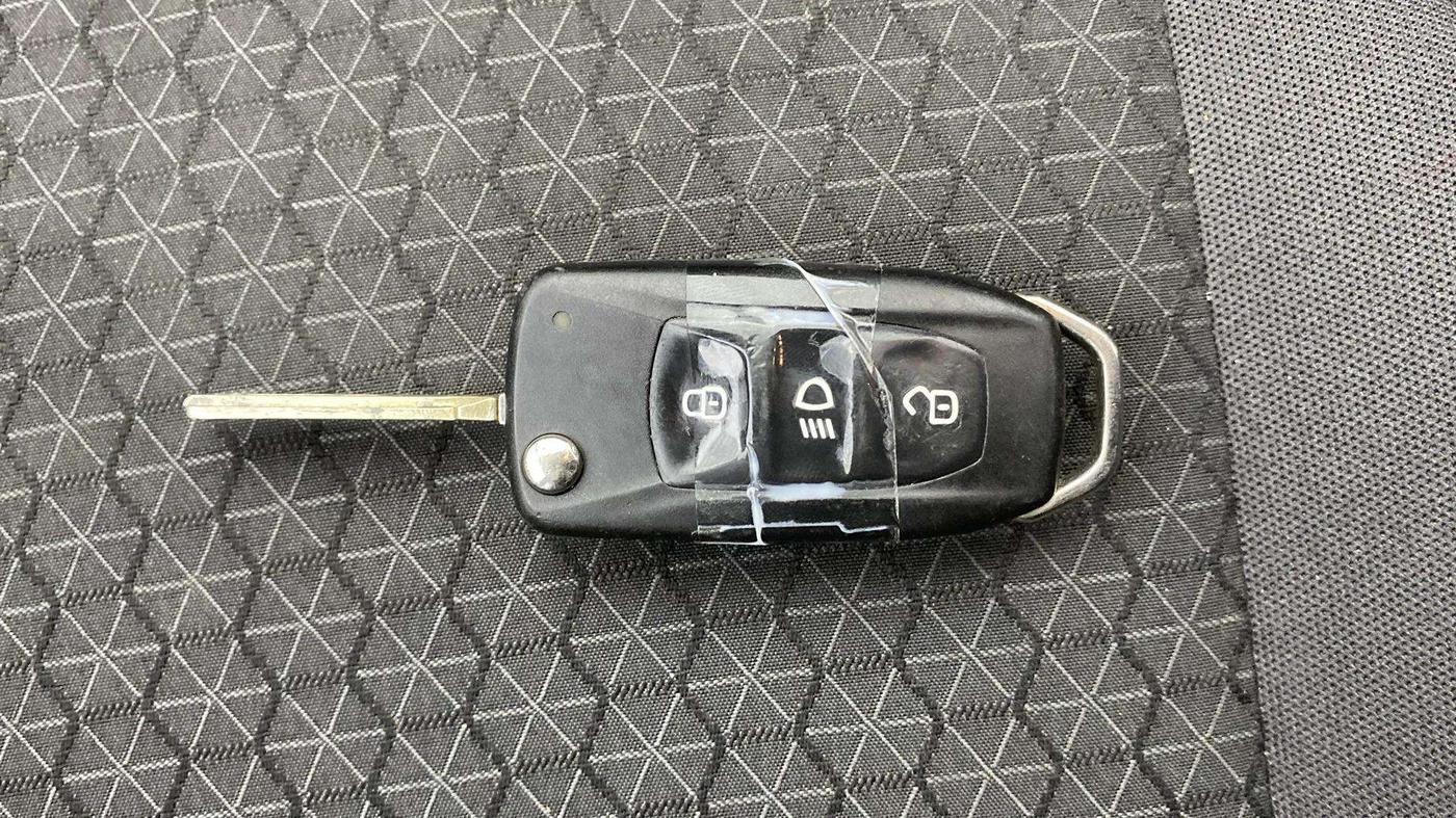 2022 Tata ALTROZ XM PLUS PETROL, Petrol, Manual, 17,874 km, Key Close Up
