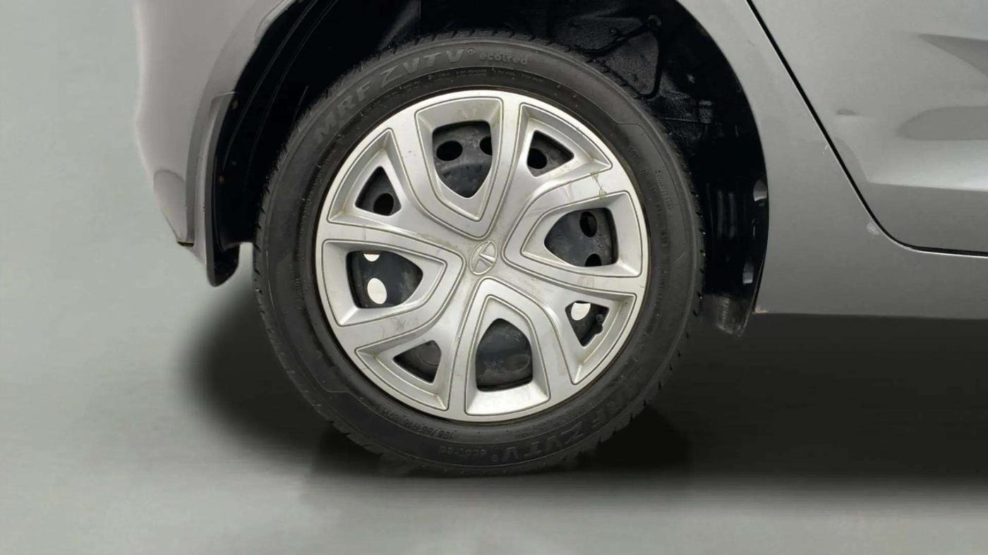 2022 Tata ALTROZ XM PLUS PETROL, Petrol, Manual, 17,874 km, Right Rear Wheel