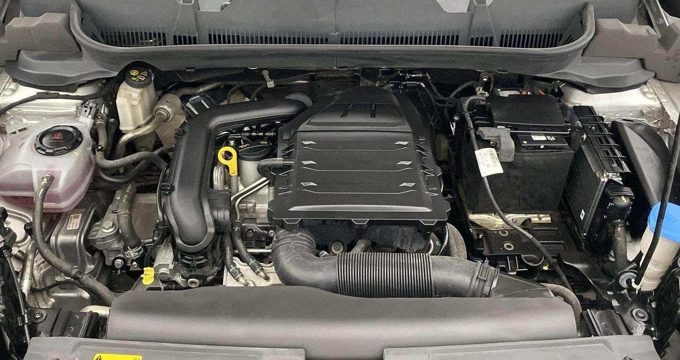 2021 Skoda KUSHAQ ACTIVE 1.0L TSI MT, Petrol, Manual, 47,658 km, Engine View