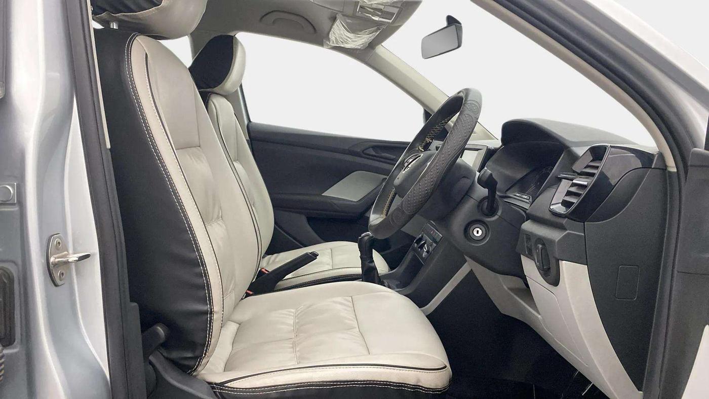 2021 Skoda KUSHAQ ACTIVE 1.0L TSI MT, Petrol, Manual, 47,658 km, Right Side Front Door Cabin