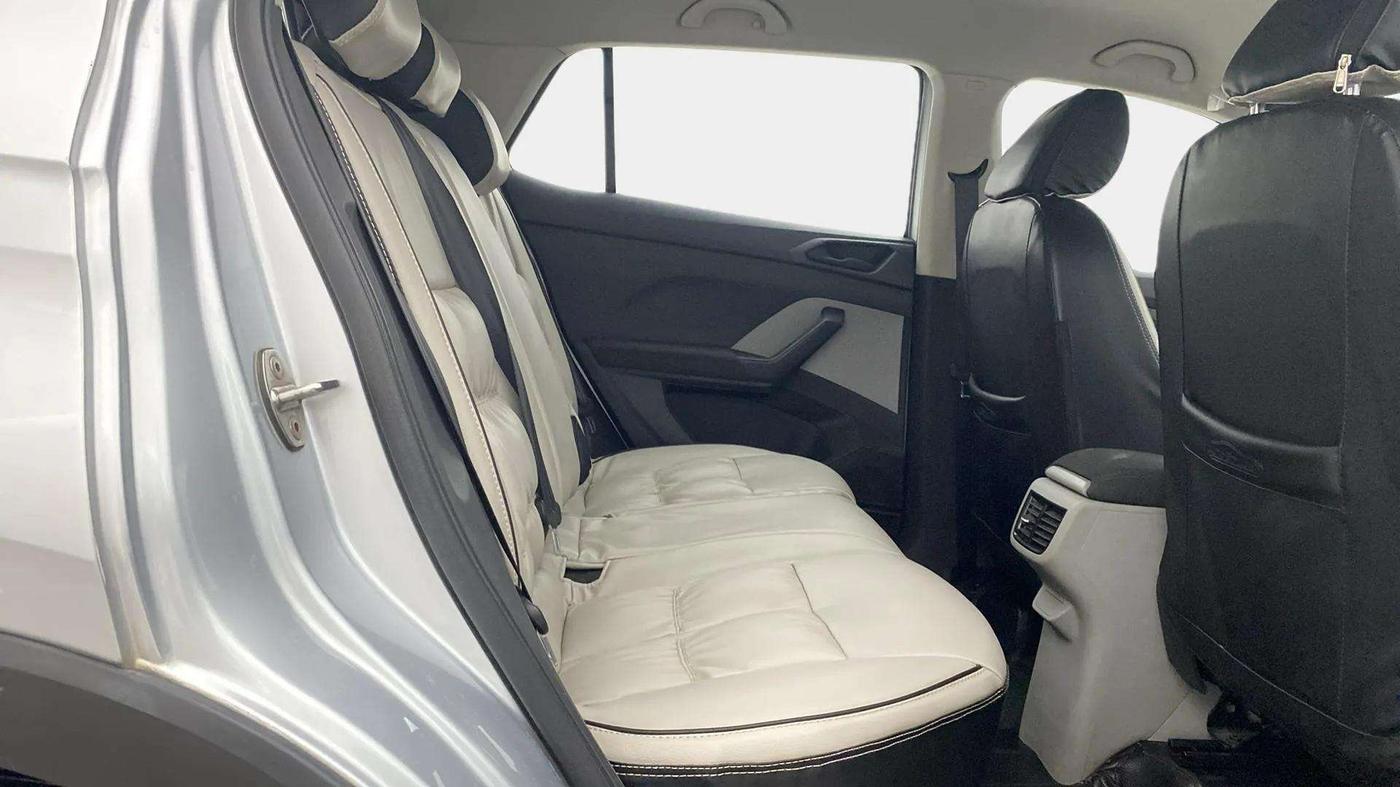 2021 Skoda KUSHAQ ACTIVE 1.0L TSI MT, Petrol, Manual, 47,658 km, Right Side Rear Door Cabin