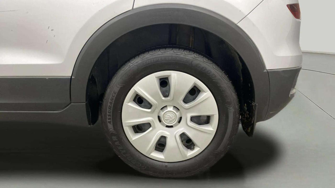 2021 Skoda KUSHAQ ACTIVE 1.0L TSI MT, Petrol, Manual, 47,658 km, Left Rear Wheel