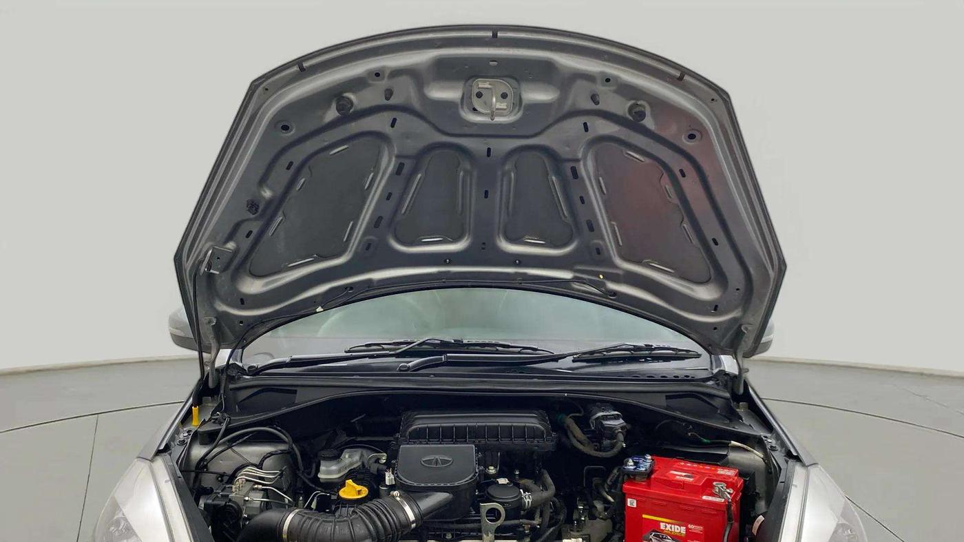 2018 Tata Tiago XZA PETROL, Petrol, Automatic, 11,877 km, Open Bonet