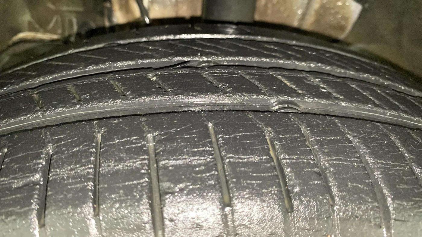 2018 Tata Tiago XZA PETROL, Petrol, Automatic, 11,877 km, Left Front Tyre Tread