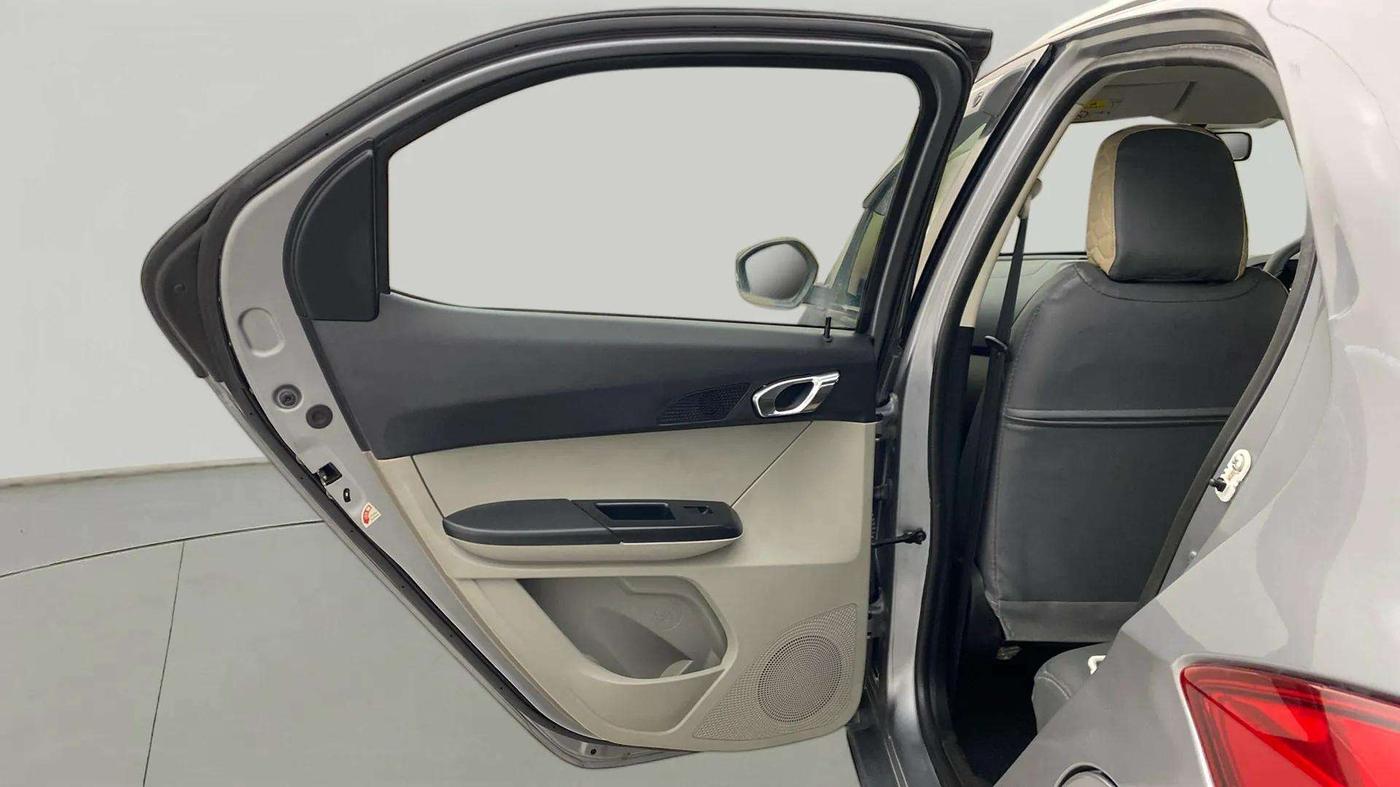 2018 Tata Tiago XZA PETROL, Petrol, Automatic, 11,877 km, LHS Rear Door