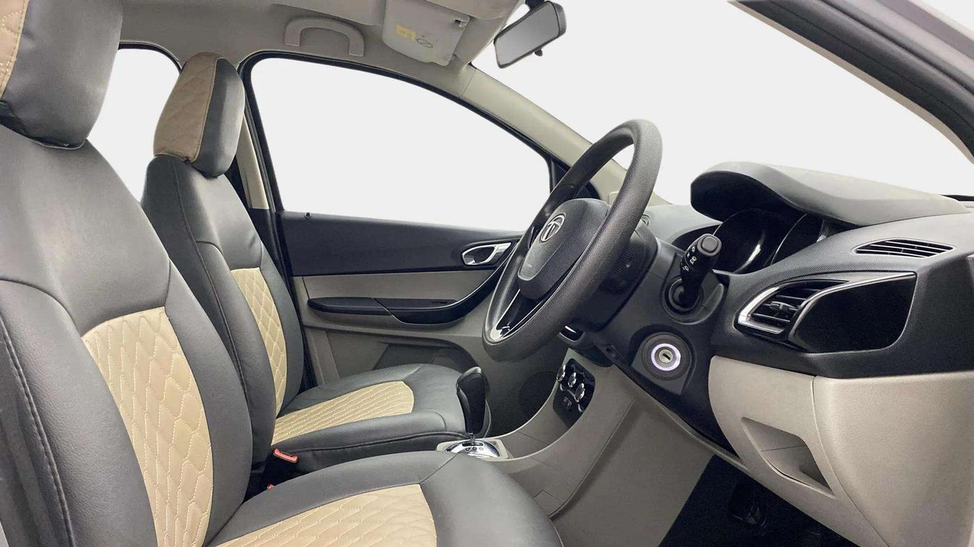 2018 Tata Tiago XZA PETROL, Petrol, Automatic, 11,877 km, Right Side Front Door Cabin