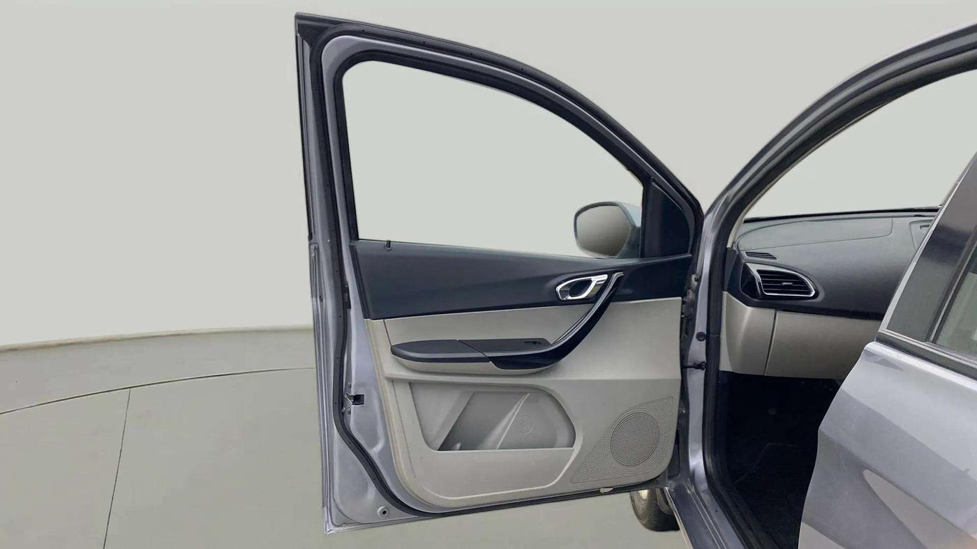 2018 Tata Tiago XZA PETROL, Petrol, Automatic, 11,877 km, LHS Front Door