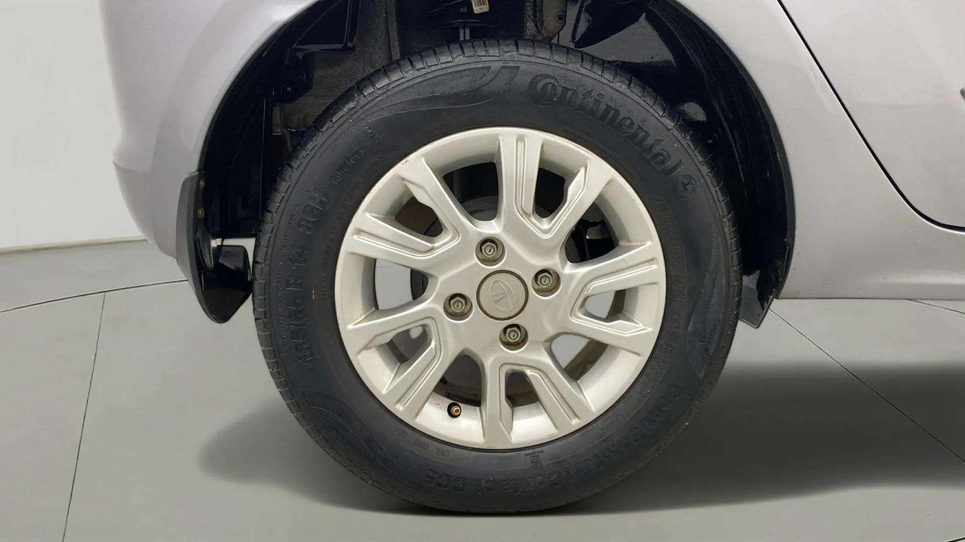 2018 Tata Tiago XZA PETROL, Petrol, Automatic, 11,877 km, Right Rear Wheel