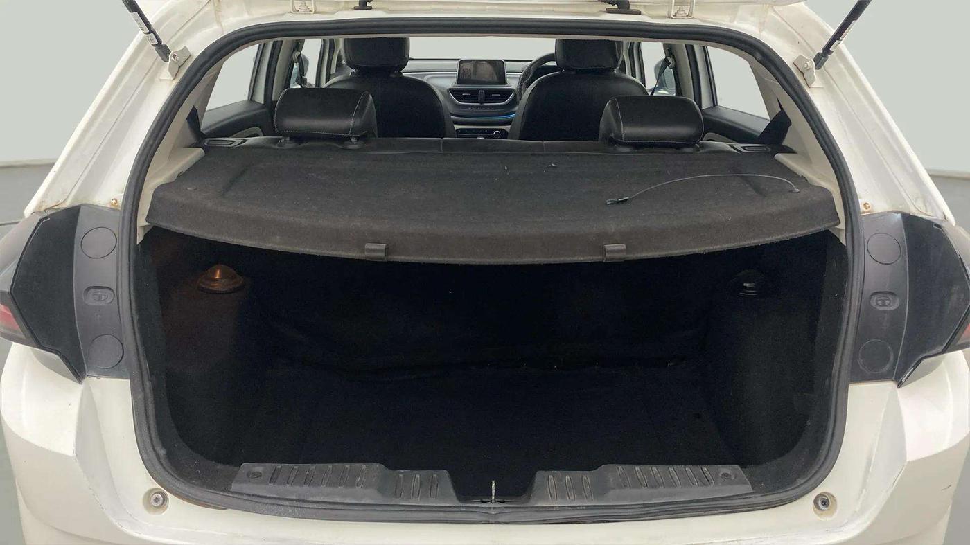 2021 Tata ALTROZ XZ PETROL, Petrol, Manual, 71,178 km, Boot Open Zoomed View