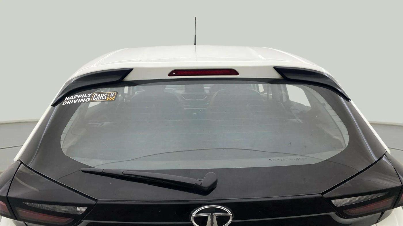 2021 Tata ALTROZ XZ PETROL, Petrol, Manual, 71,178 km, Rear Windshield