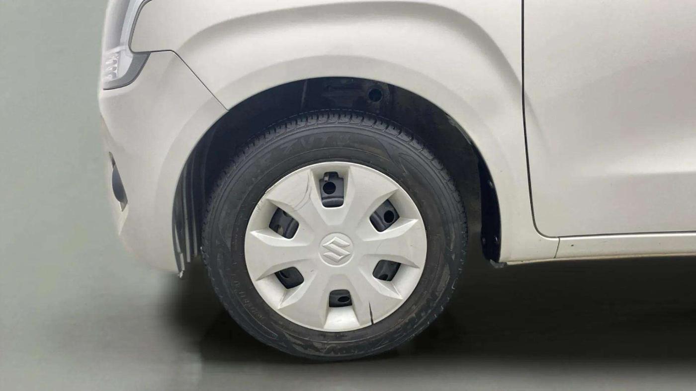 2022 Maruti New Wagon-R ZXI 1.2 AMT, Petrol, Automatic, 32,880 km, Left Front Wheel