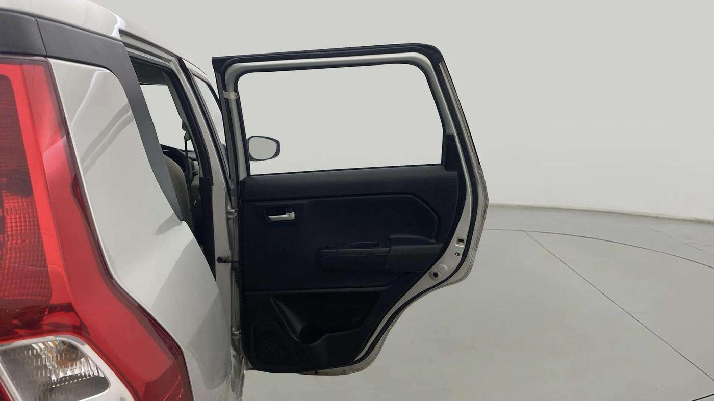 2022 Maruti New Wagon-R ZXI 1.2 AMT, Petrol, Automatic, 32,880 km, RHS Rear Door
