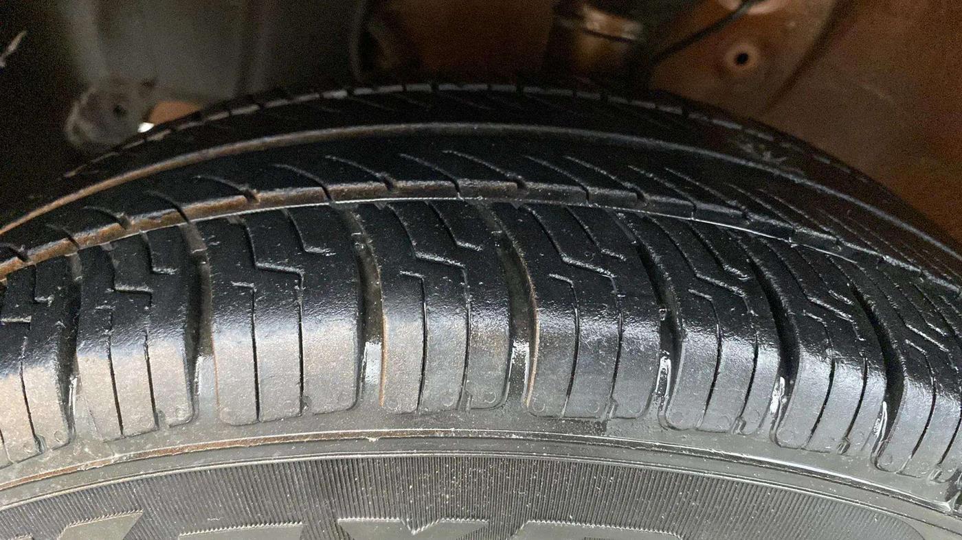 2019 Maruti New Wagon-R ZXI 1.2 AMT, Petrol, Automatic, 74,385 km, Left Front Tyre Tread