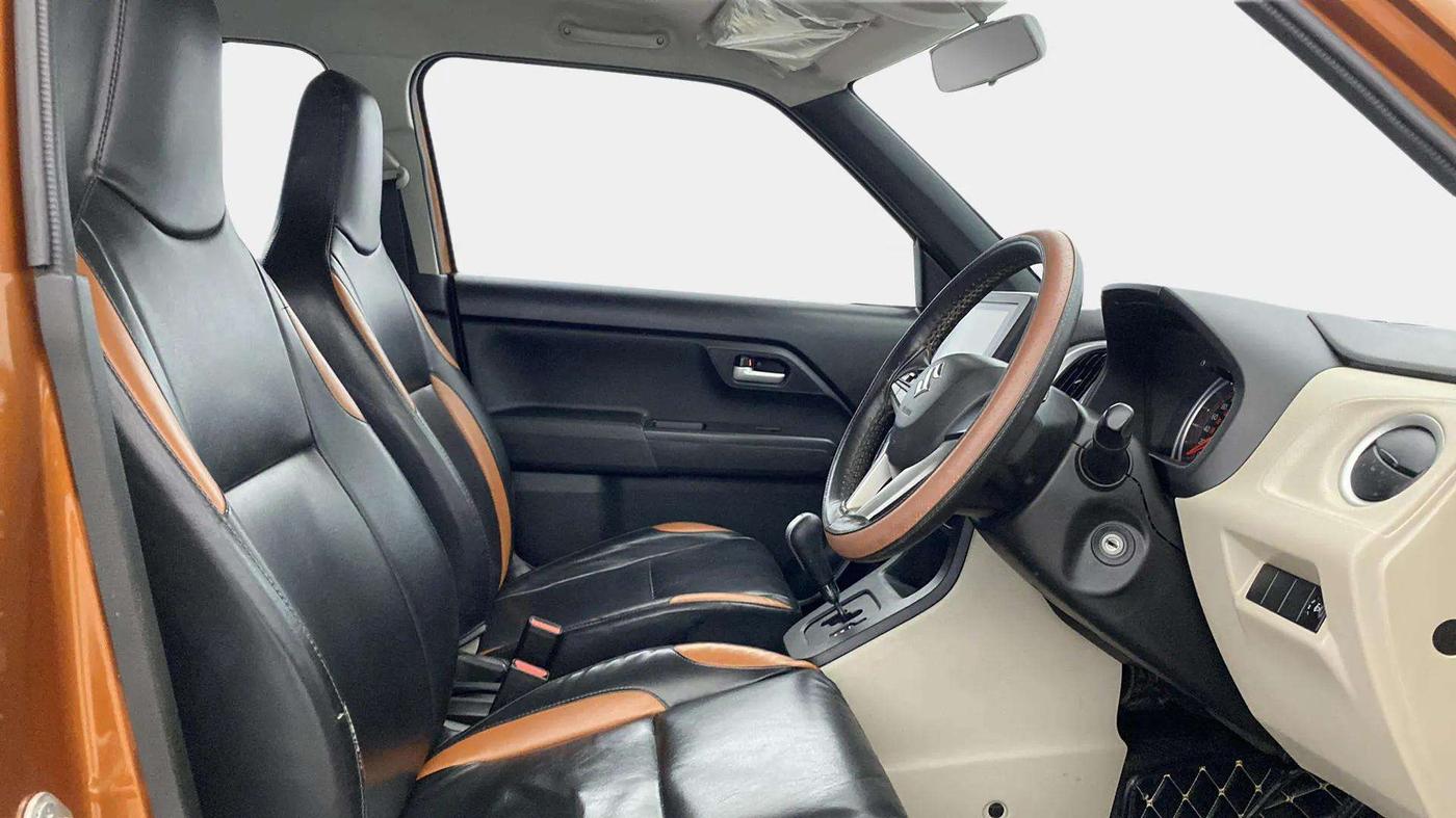 2019 Maruti New Wagon-R ZXI 1.2 AMT, Petrol, Automatic, 74,385 km, Right Side Front Door Cabin