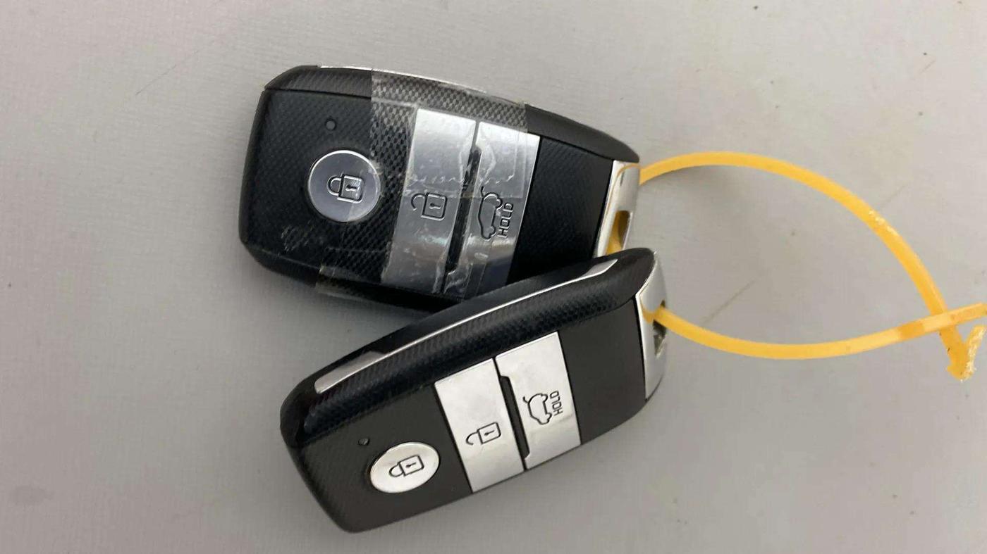 2019 KIA SELTOS HTK PLUS 1.5, Petrol, Manual, 37,231 km, Key Close Up