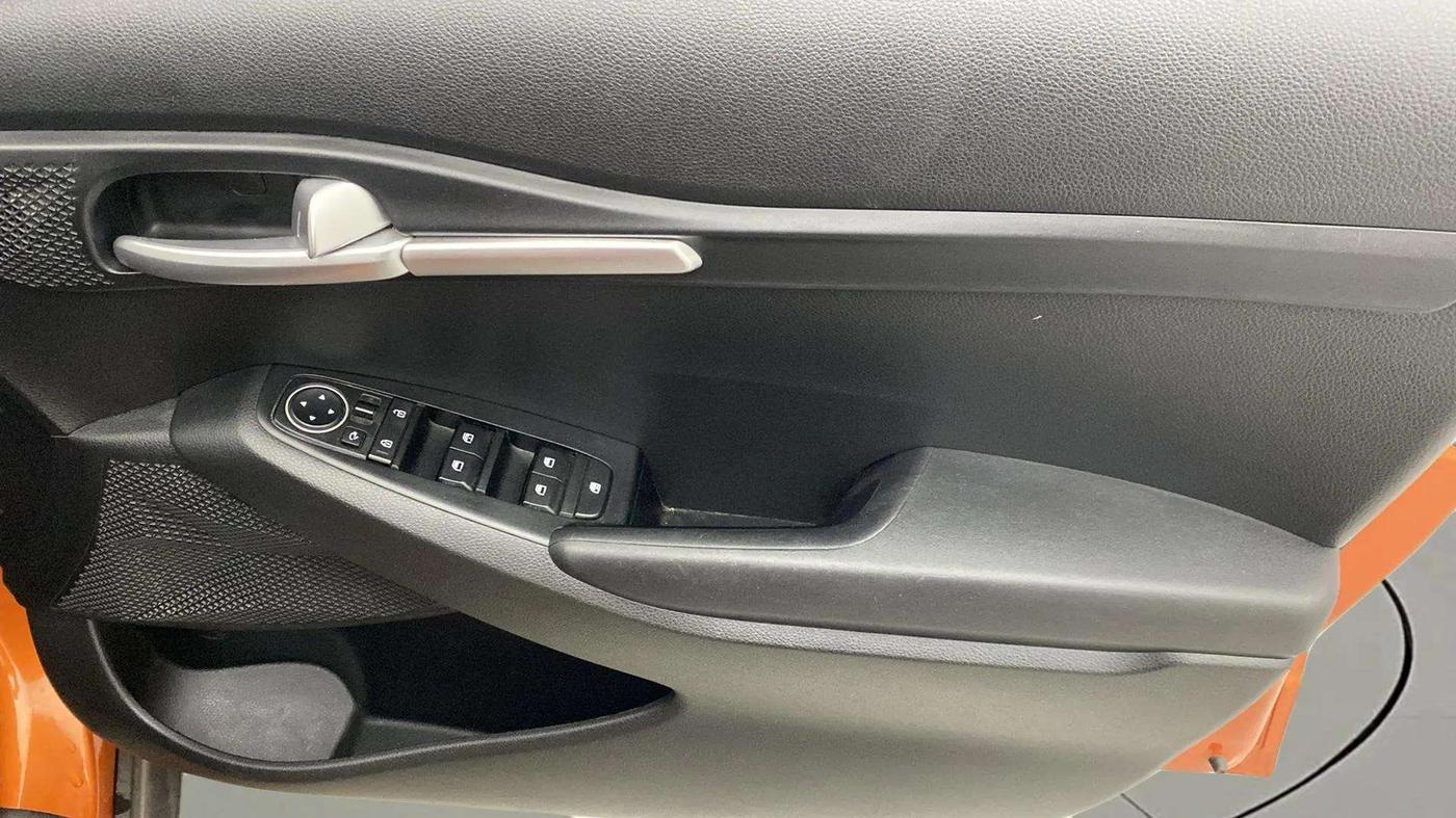 2019 KIA SELTOS HTK PLUS 1.5, Petrol, Manual, 37,231 km, Driver Side Door Panels Control