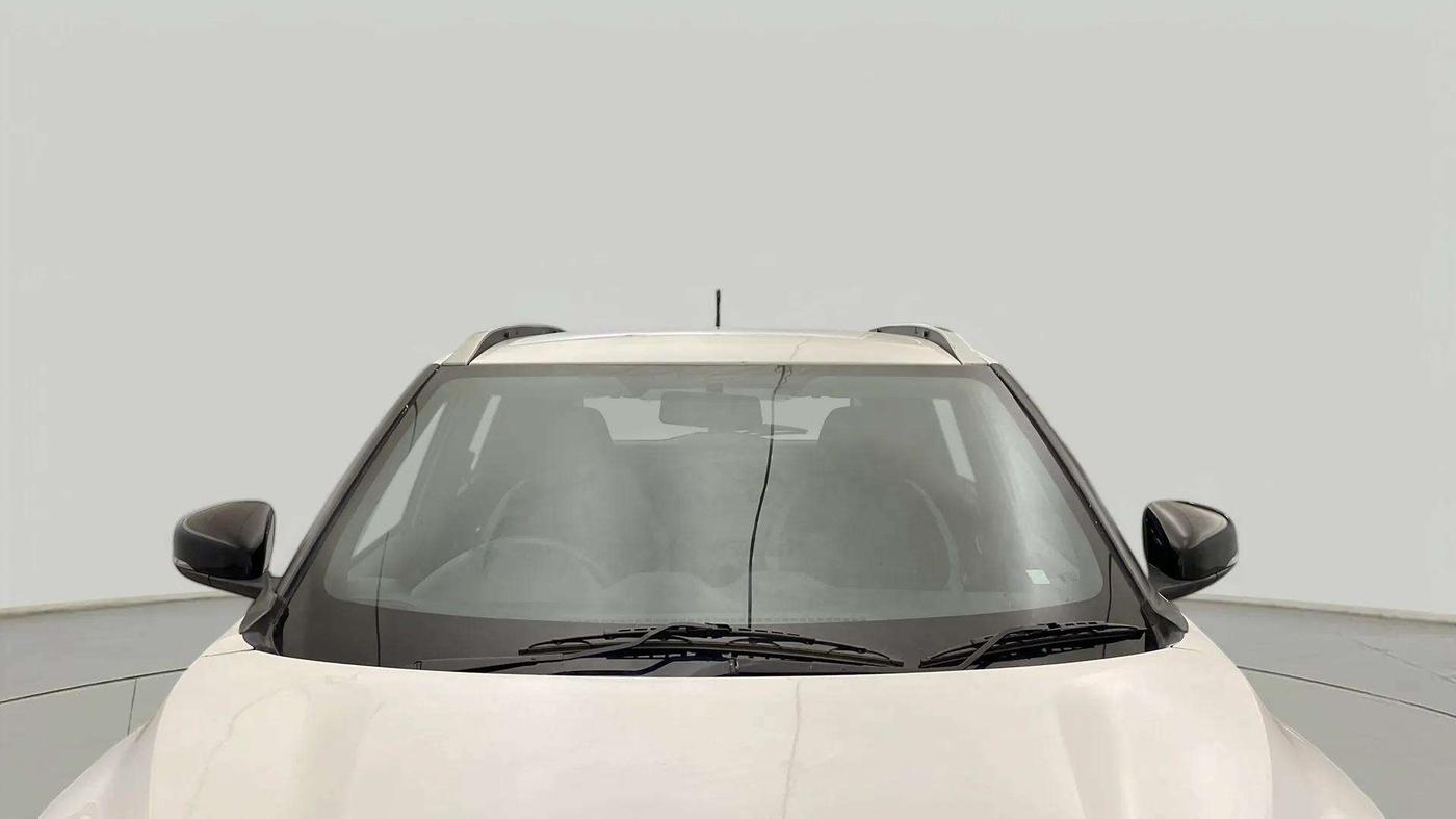 2022 Nissan MAGNITE XL, Petrol, Manual, 39,622 km, Front Windshield