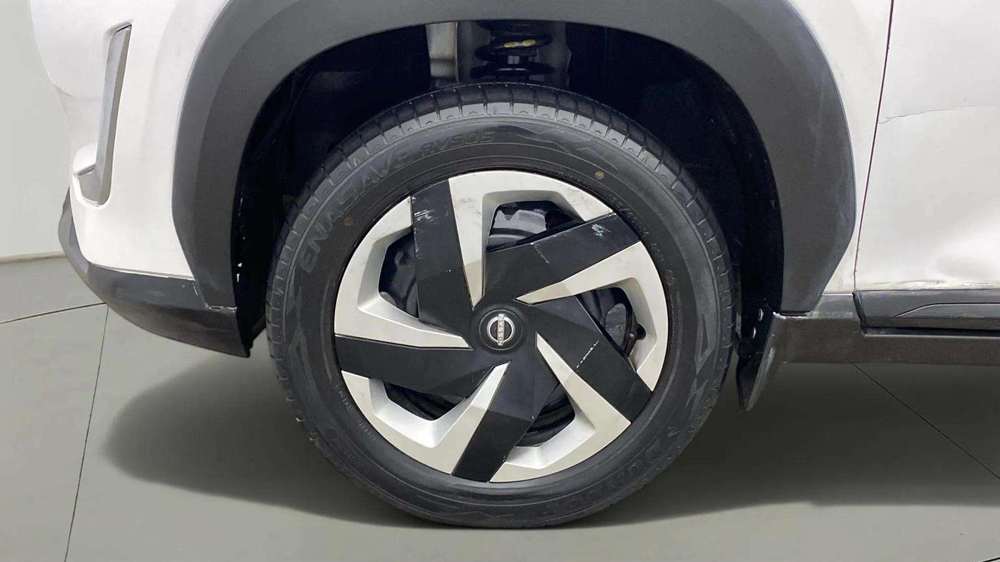 2022 Nissan MAGNITE XL, Petrol, Manual, 39,622 km, Left Front Wheel