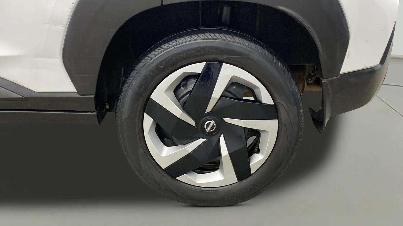 2022 Nissan MAGNITE XL, Petrol, Manual, 39,622 km, Left Rear Wheel