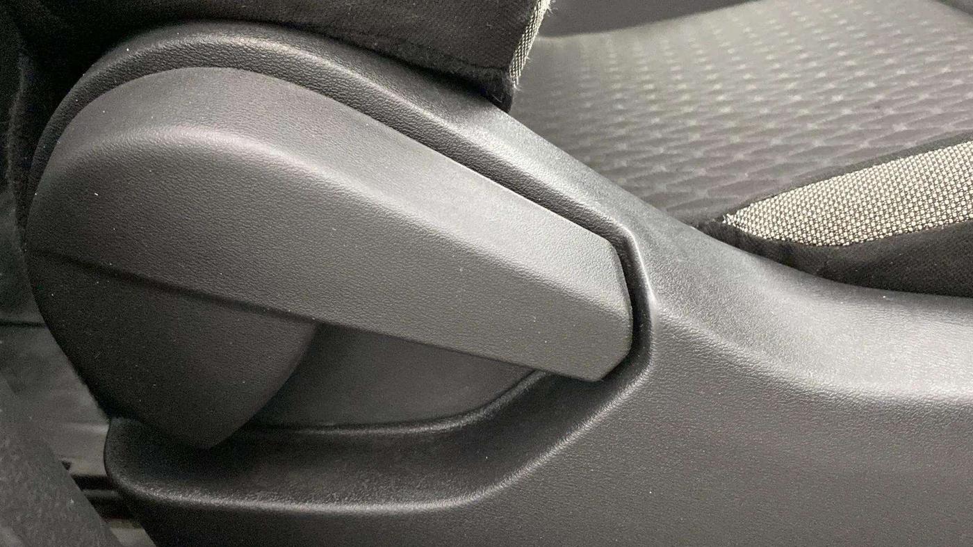 2022 Nissan MAGNITE XL, Petrol, Manual, 39,622 km, Driver Side Adjustment Panel
