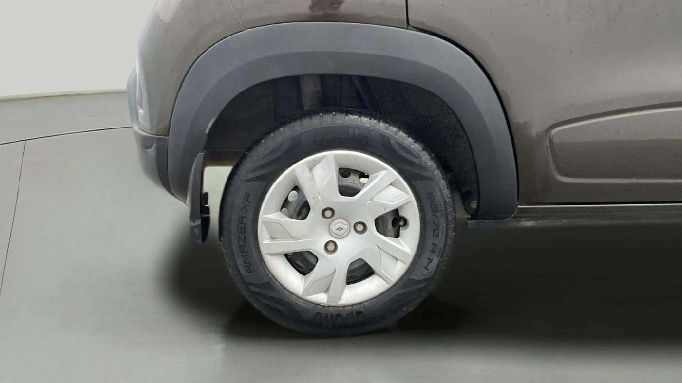 2020 Renault Kwid RXL 1.0, Petrol, Manual, 32,490 km, Right Rear Wheel