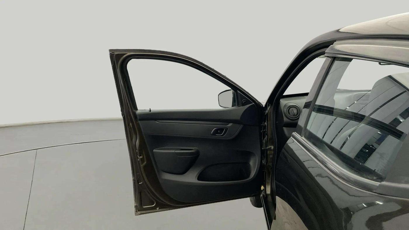 2020 Renault Kwid RXL 1.0, Petrol, Manual, 32,490 km, LHS Front Door
