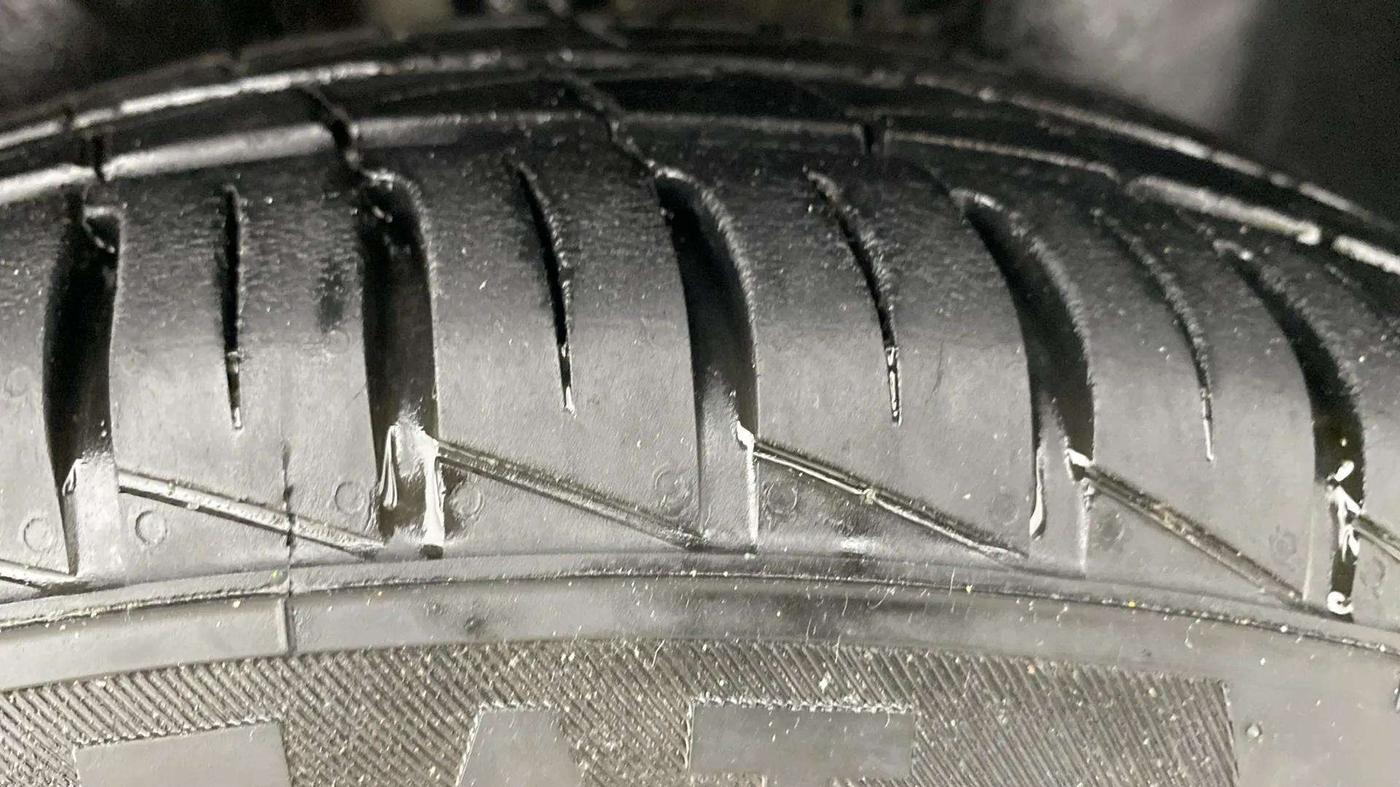 2022 Renault Kwid RXT 1.0 AMT, Petrol, Automatic, 8,022 km, Right Front Tyre Tread