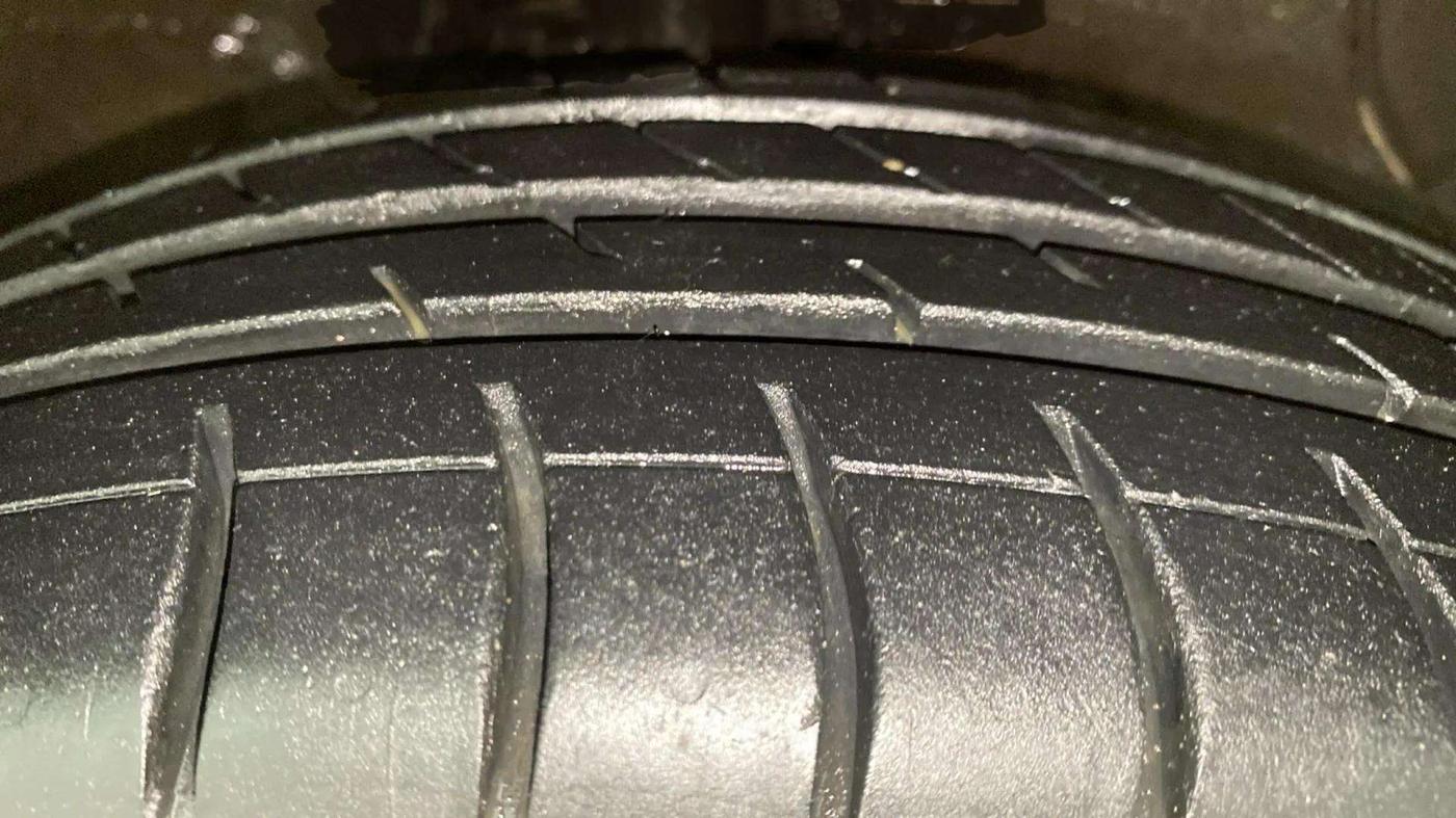 2015 Hyundai Grand i10 ASTA (O) 1.2 KAPPA VTVT, Petrol, Manual, 46,415 km, Right Front Tyre Tread
