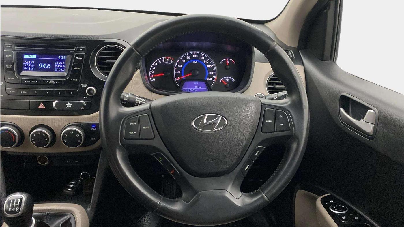 2015 Hyundai Grand i10 ASTA (O) 1.2 KAPPA VTVT, Petrol, Manual, 46,415 km, Steering Wheel Close Up