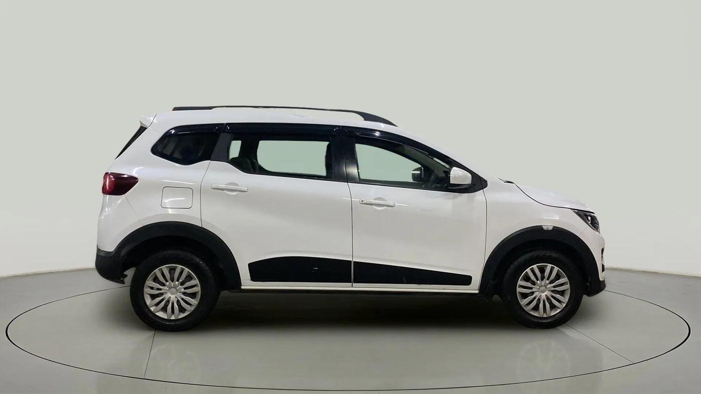 2021 Renault TRIBER RXT, Petrol, Manual, 41,204 km, Right Side View