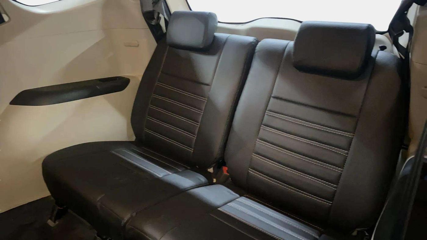 2021 Renault TRIBER RXT, Petrol, Manual, 41,204 km, Third Seat Row ( optional )
