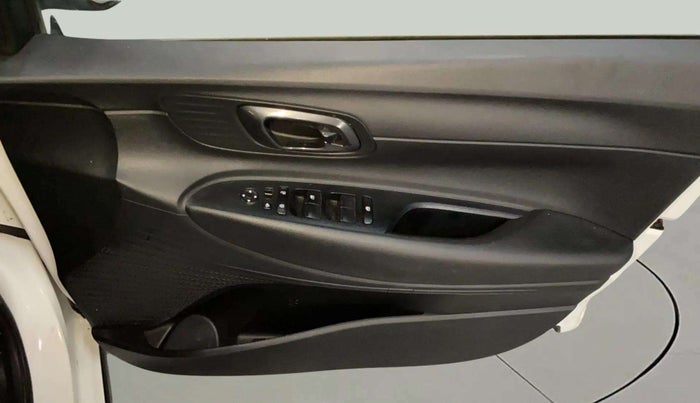 2020 Hyundai NEW I20 SPORTZ 1.2 AT, Petrol, Automatic, 35,994 km, Driver Side Door Panels Control