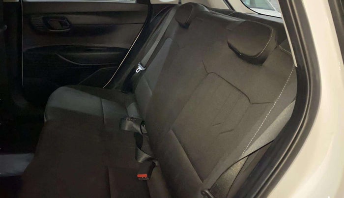 2020 Hyundai NEW I20 SPORTZ 1.2 AT, Petrol, Automatic, 35,994 km, Right Side Rear Door Cabin