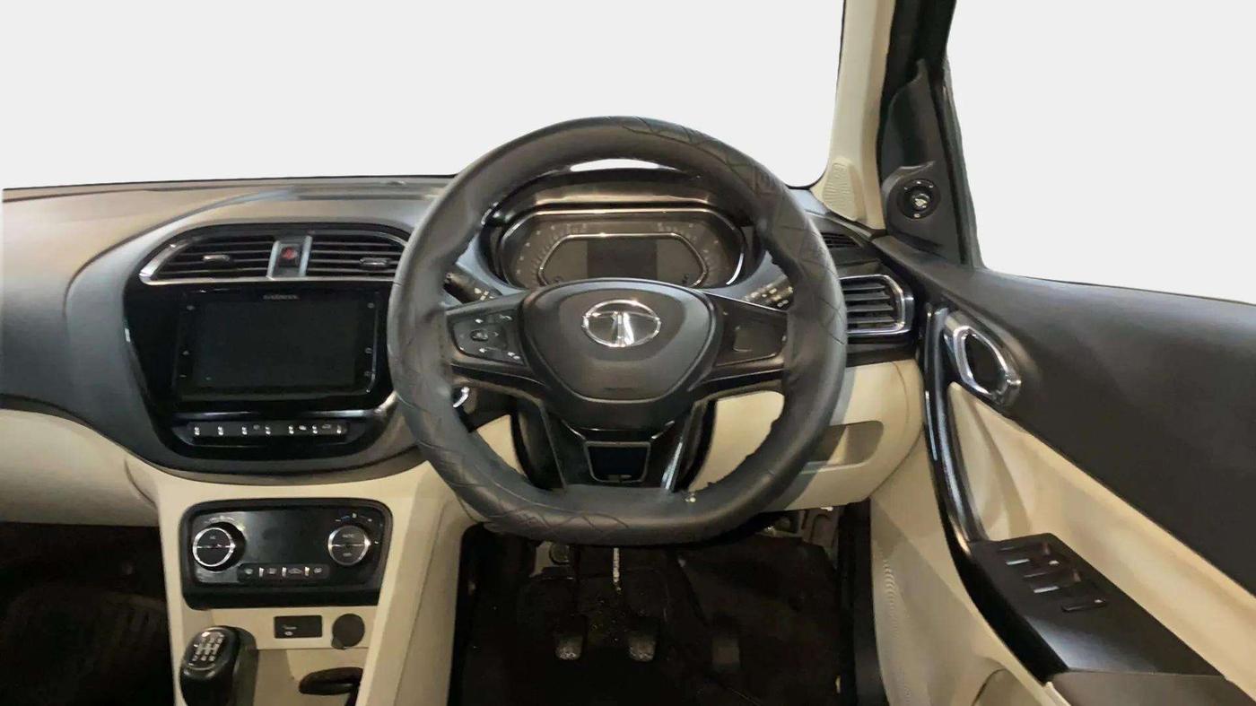 2022 Tata TIGOR XZ PLUS PETROL, Petrol, Manual, 25,940 km, Steering Wheel Close Up