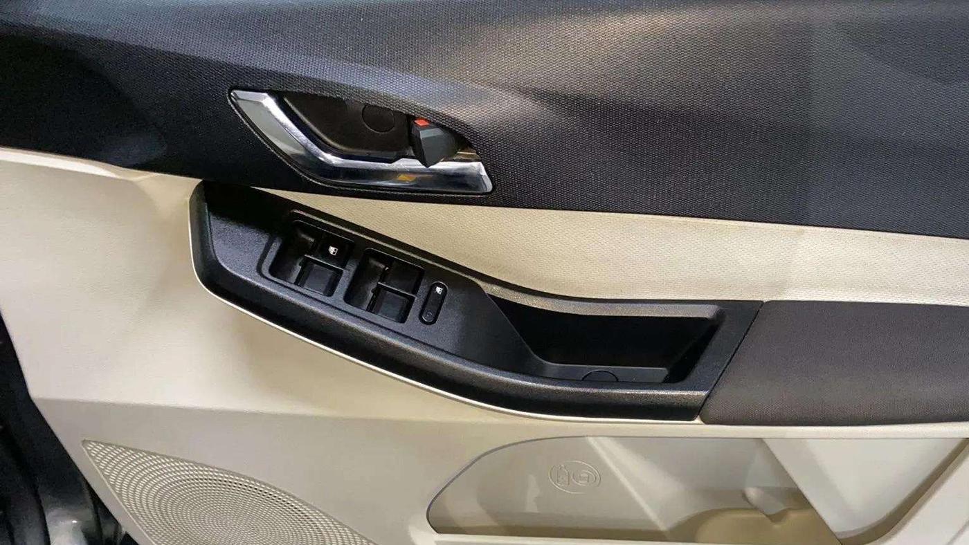 2024 Tata TIGOR XZ PLUS PETROL, Petrol, Manual, 10,499 km, Driver Side Door Panels Control
