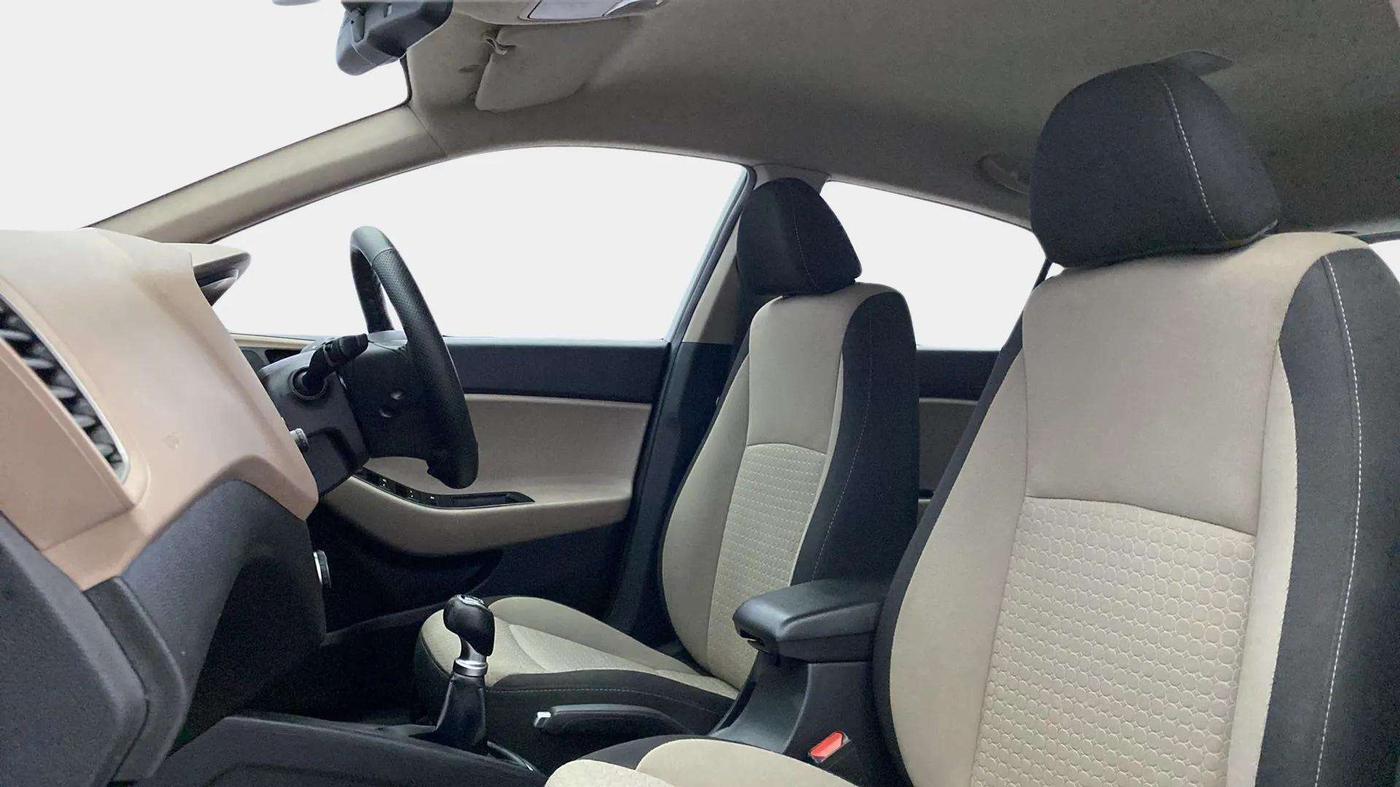 2015 Hyundai Elite i20 ASTA 1.2 (O), Petrol, Manual, 89,276 km, Right Side Front Door Cabin