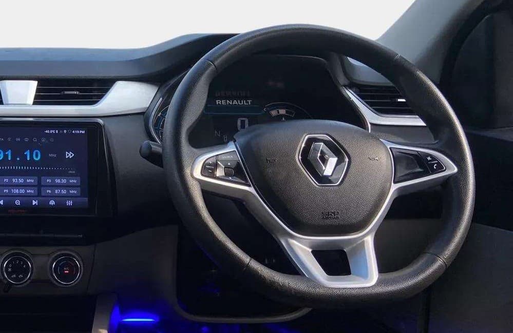 2022 Renault TRIBER RXZ AMT, Petrol, Automatic, 33,688 km, Steering Wheel Close Up