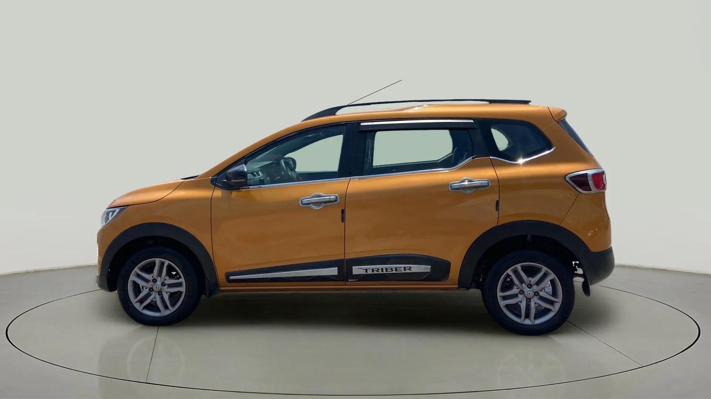 2022 Renault TRIBER RXZ AMT, Petrol, Automatic, 33,688 km, Left Side