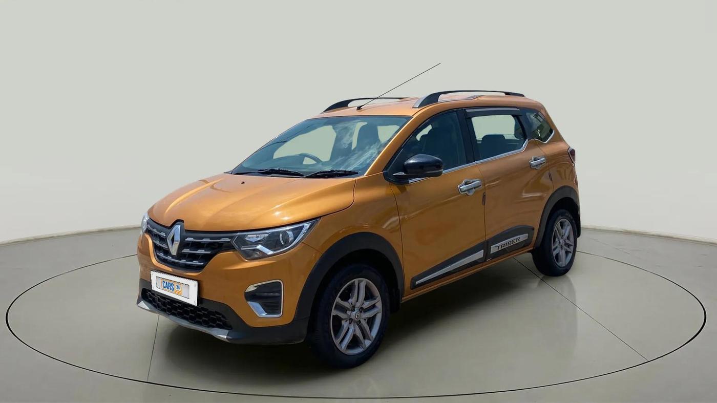 2022 Renault TRIBER RXZ AMT, Petrol, Automatic, 33,688 km, Left Front Diagonal