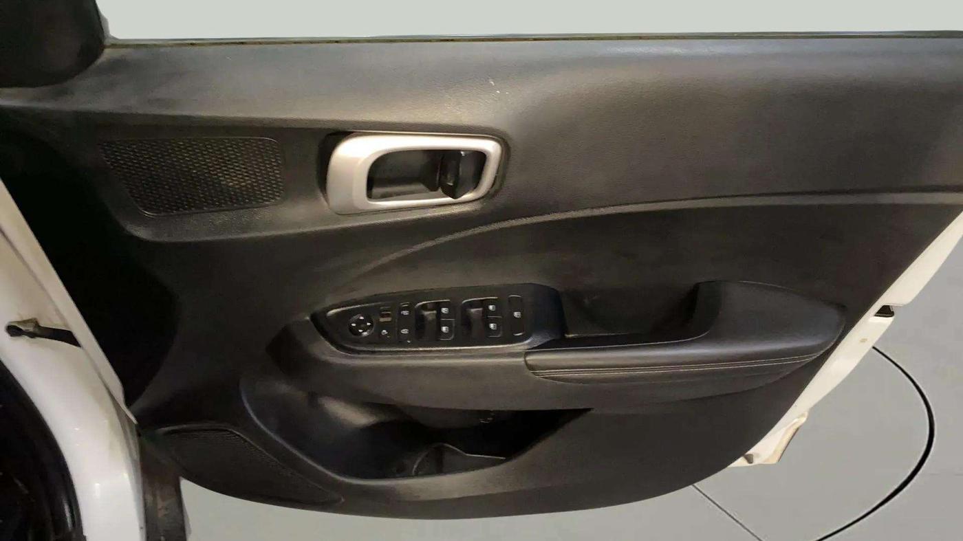 2019 Hyundai VENUE SX 1.0 (O) TURBO, Petrol, Manual, 68,533 km, Driver Side Door Panels Control