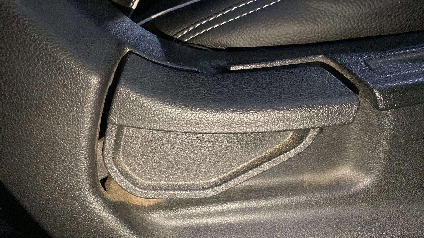 2019 Hyundai VENUE SX 1.0 (O) TURBO, Petrol, Manual, 68,533 km, Driver Side Adjustment Panel