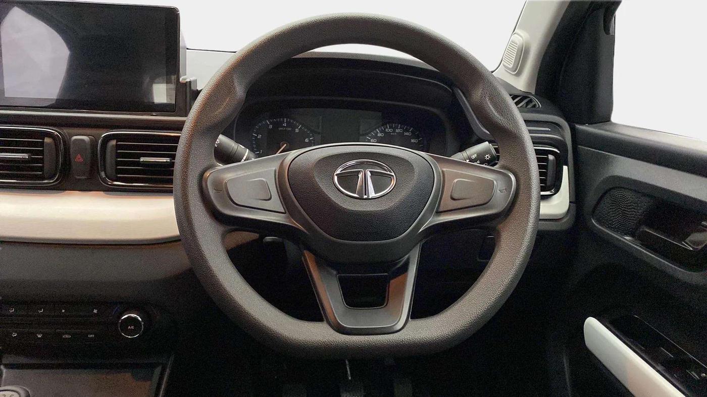 2023 Tata PUNCH PURE MT, Petrol, Manual, 5,529 km, Steering Wheel Close Up