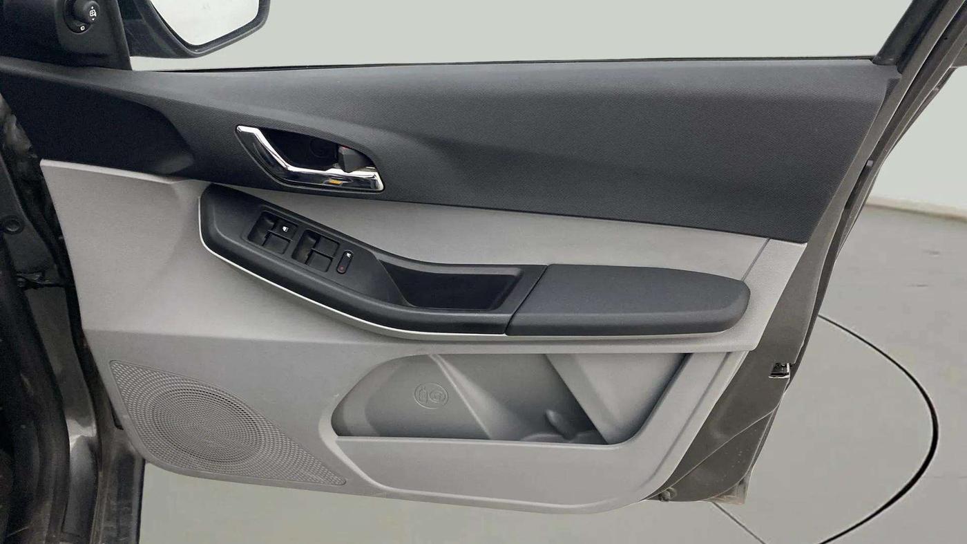 2021 Tata Tiago XZA PLUS PETROL, Petrol, Automatic, 23,357 km, Driver Side Door Panels Control