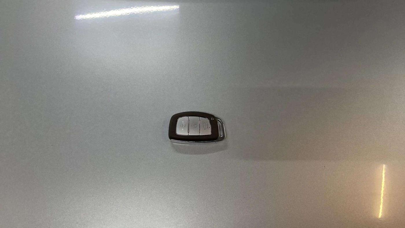 2023 Hyundai AURA SX 1.2 (O), Petrol, Manual, 46,003 km, Key Close Up
