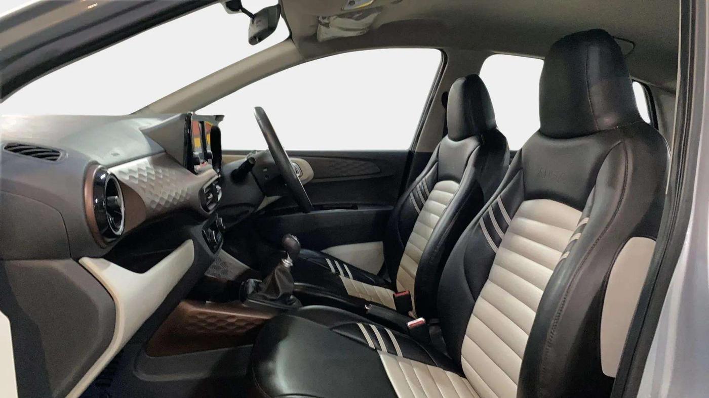 2023 Hyundai AURA SX 1.2 (O), Petrol, Manual, 46,003 km, Right Side Front Door Cabin