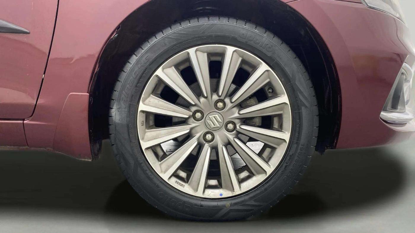2019 Maruti Ciaz ALPHA 1.5 SHVS PETROL, Petrol, Manual, 58,795 km, Right Front Wheel