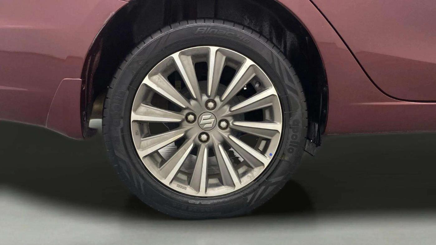2019 Maruti Ciaz ALPHA 1.5 SHVS PETROL, Petrol, Manual, 58,795 km, Right Rear Wheel