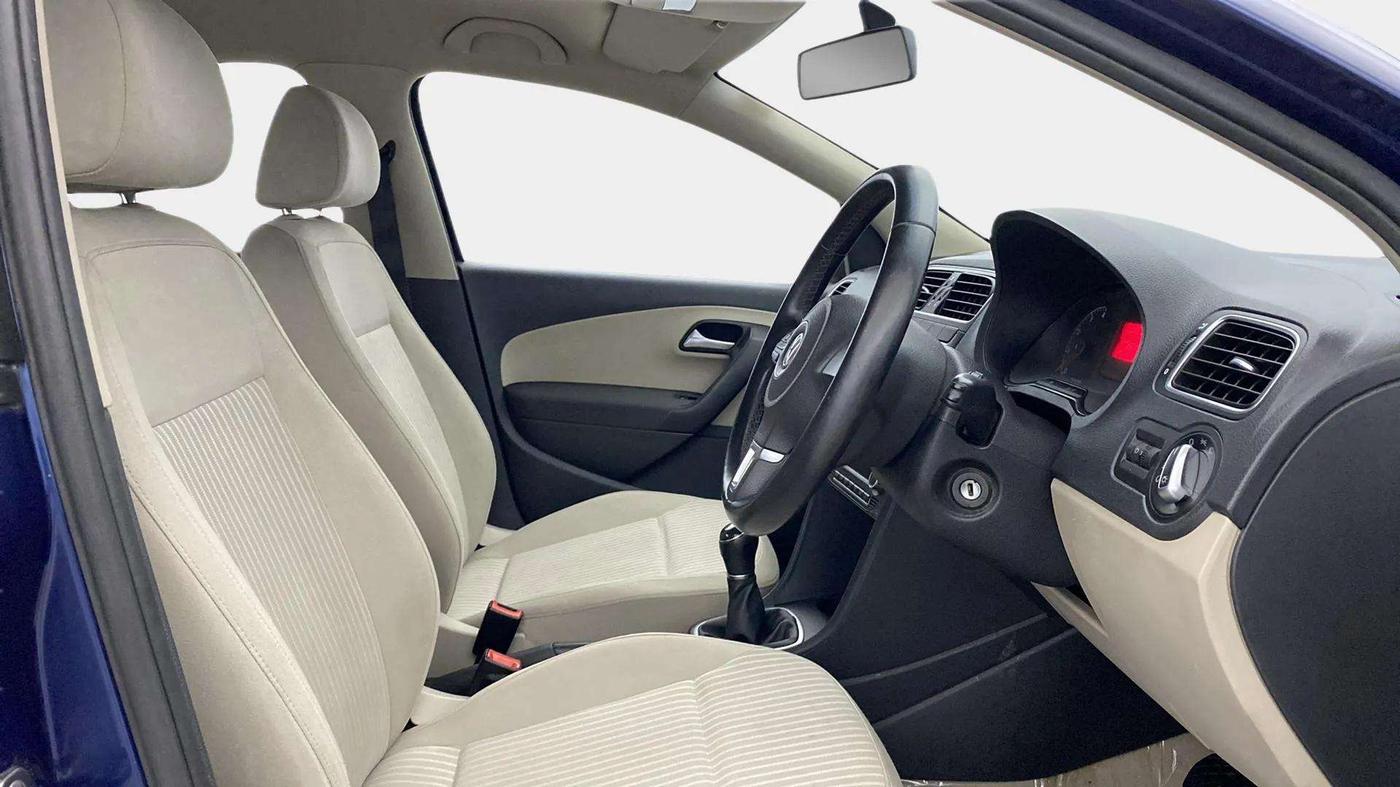 2013 Volkswagen Polo HIGHLINE1.2L, Petrol, Manual, 23,813 km, Right Side Front Door Cabin