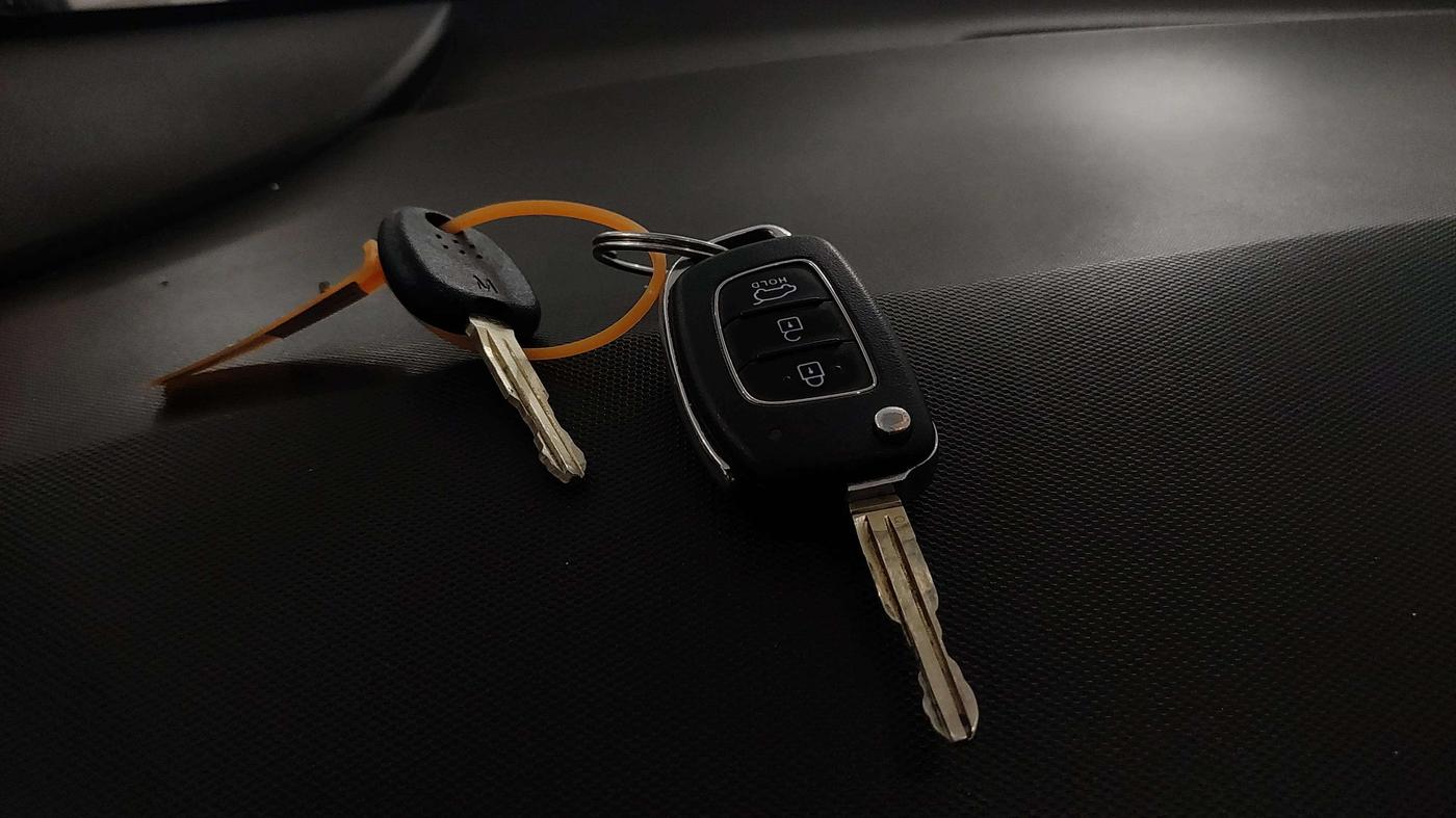 2021 Hyundai NEW I20 SPORTZ 1.2 MT, Petrol, Manual, 76,614 km, Key Close Up