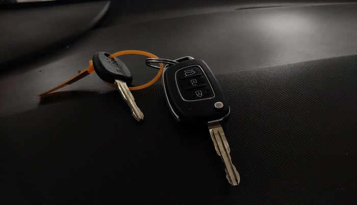 2021 Hyundai NEW I20 SPORTZ 1.2 MT, Petrol, Manual, 76,614 km, Key Close Up
